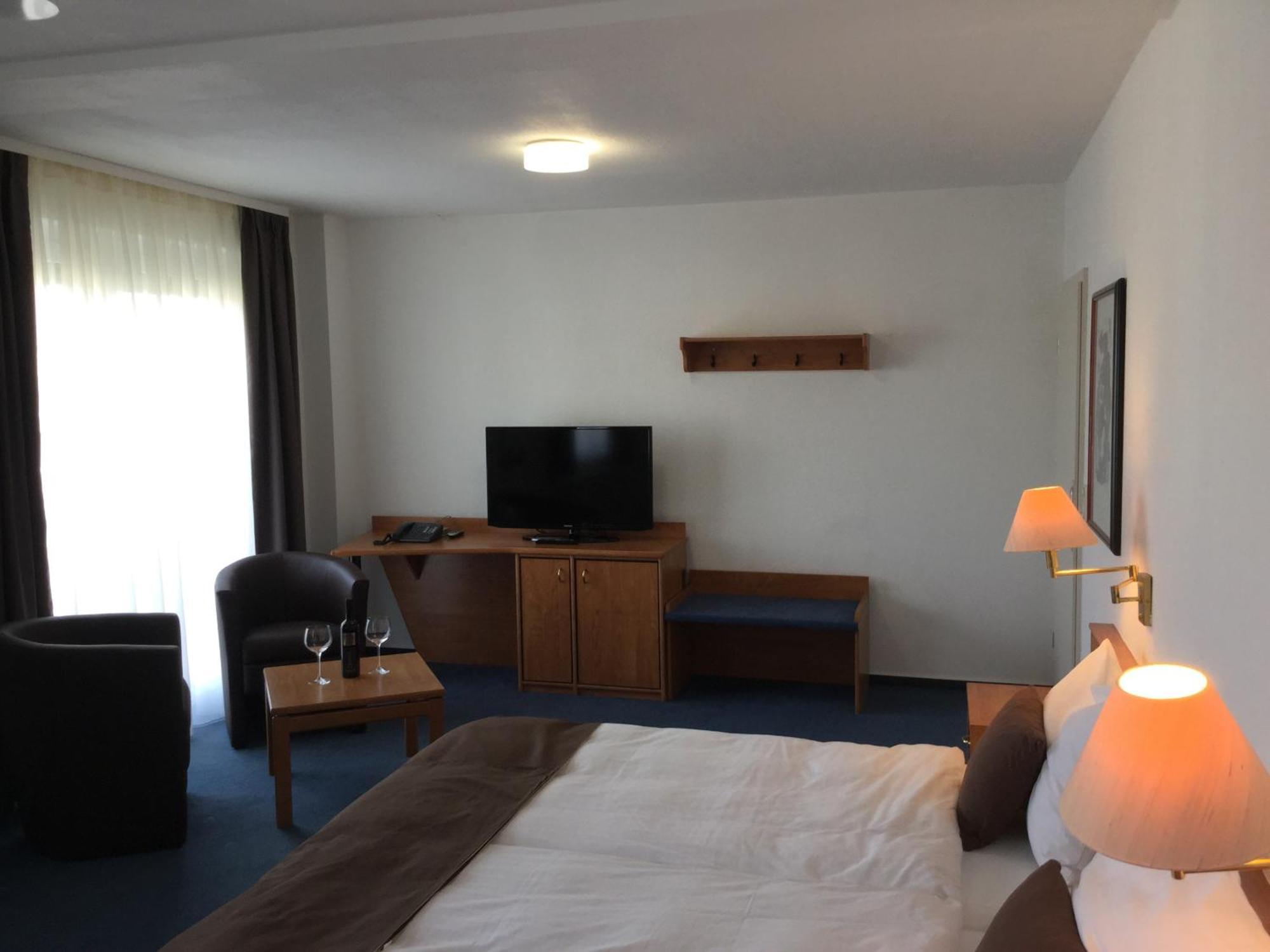 Sunibel Inn Reinheim Εξωτερικό φωτογραφία